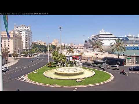 Live webcam view of Plaza de Sevilla square in Cadiz Spain with historic buildings and lively streets