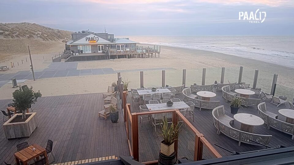 Paal 17 Beach Live Webcam, Texel